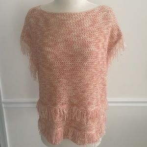 White House, Black Market XS beautiful Fringed detailed top Pinkish/Peach